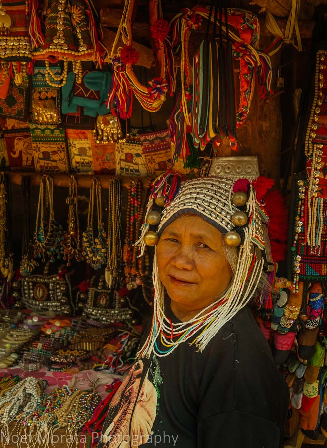 Selling handicrafts, Akha village tribe