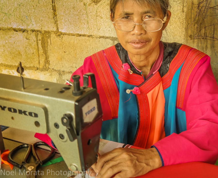Lisu village women create local crafts for supplemental income