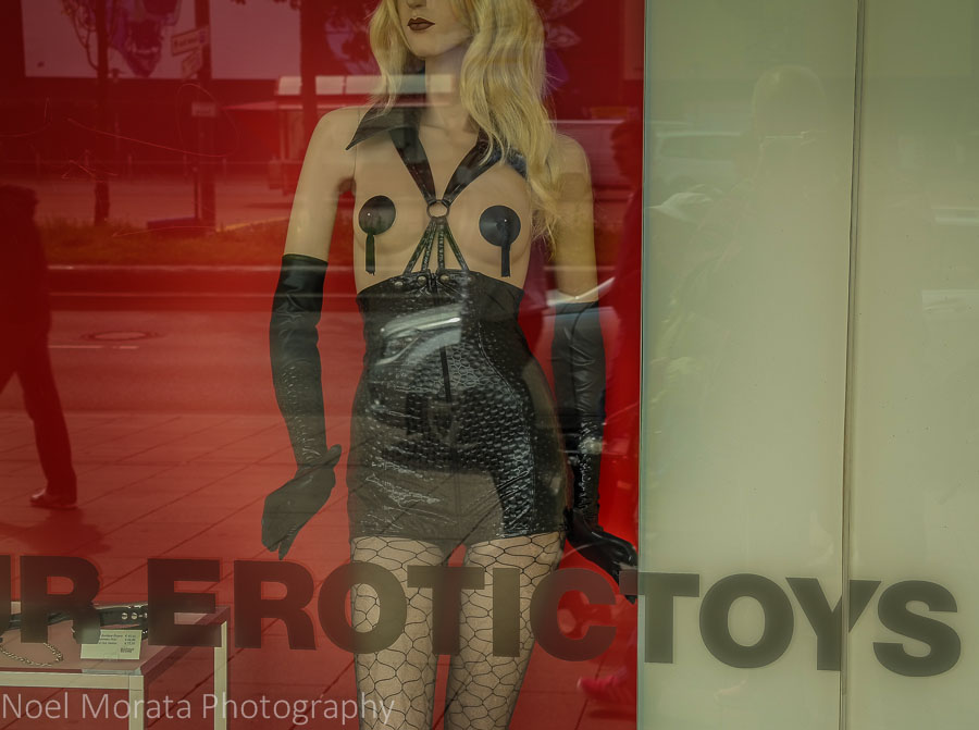 Erotic displays at St. Pauli