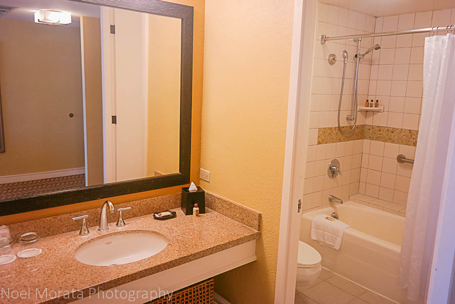 Deluxe bathroom suite at the Sheraton Kona, Big Island