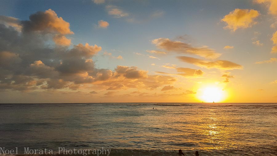 Sunset on Waikiki - Waikiki weekend at the Holiday Inn Beachcomber