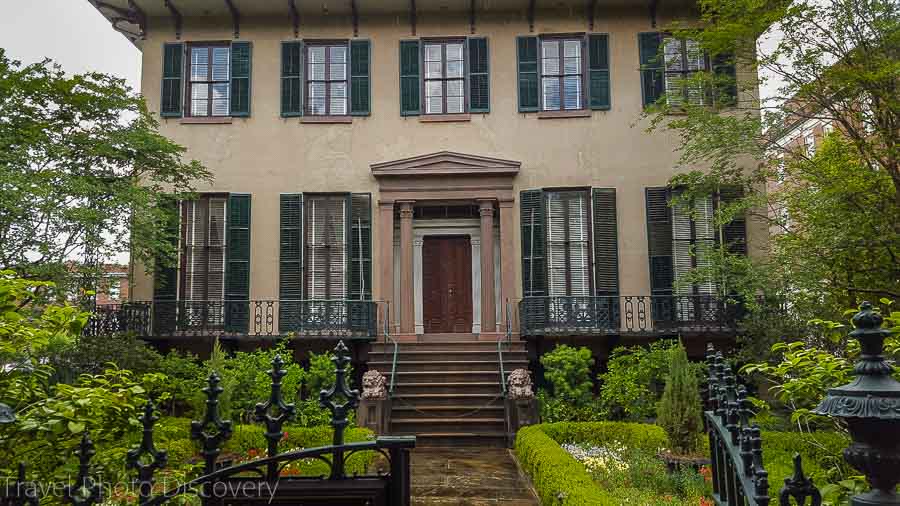A stately home in the Squares of Savannah Visit Savannah in 48 hours