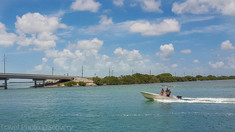 Boating along the Islamorada coastline, Florida Keys