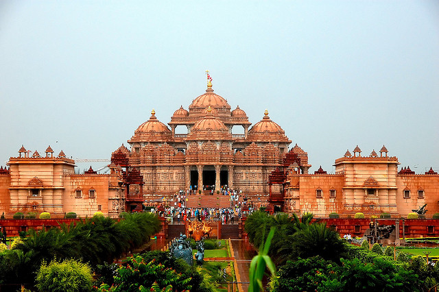 7 Magnificent Temples of India akshardham-temple