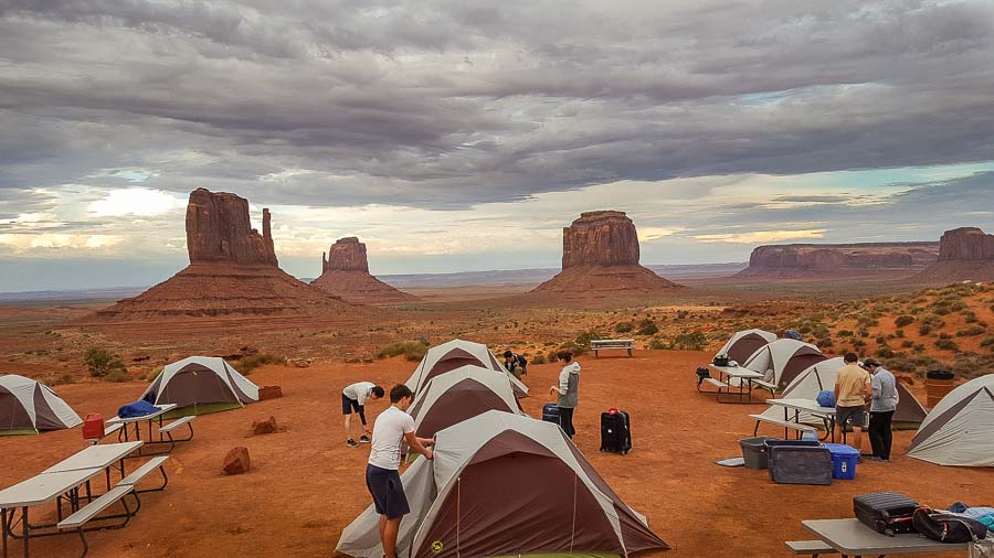 Campsite fronting the rim of Monument Valley