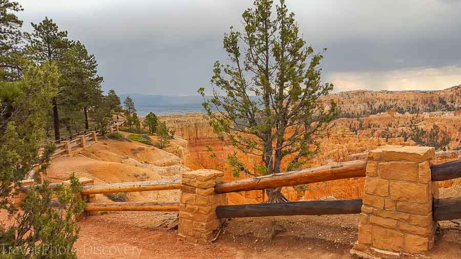 Trail head to vista point Visiting Bryce Canyon National Park