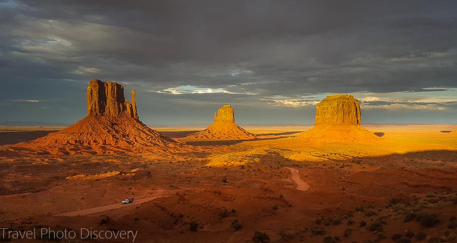 Sunset image Visiting and touring Monument Valley in Utah