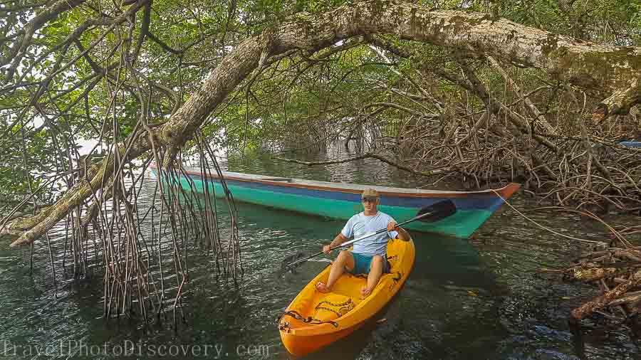 Kayaking at Bastimentos La Loma Jungle Lodge