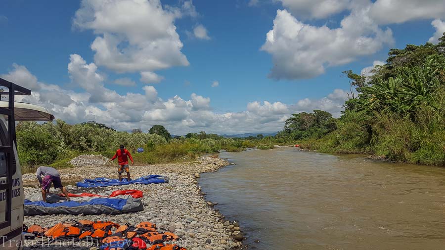 Packing up the rafts with Boquete white water rafting tours