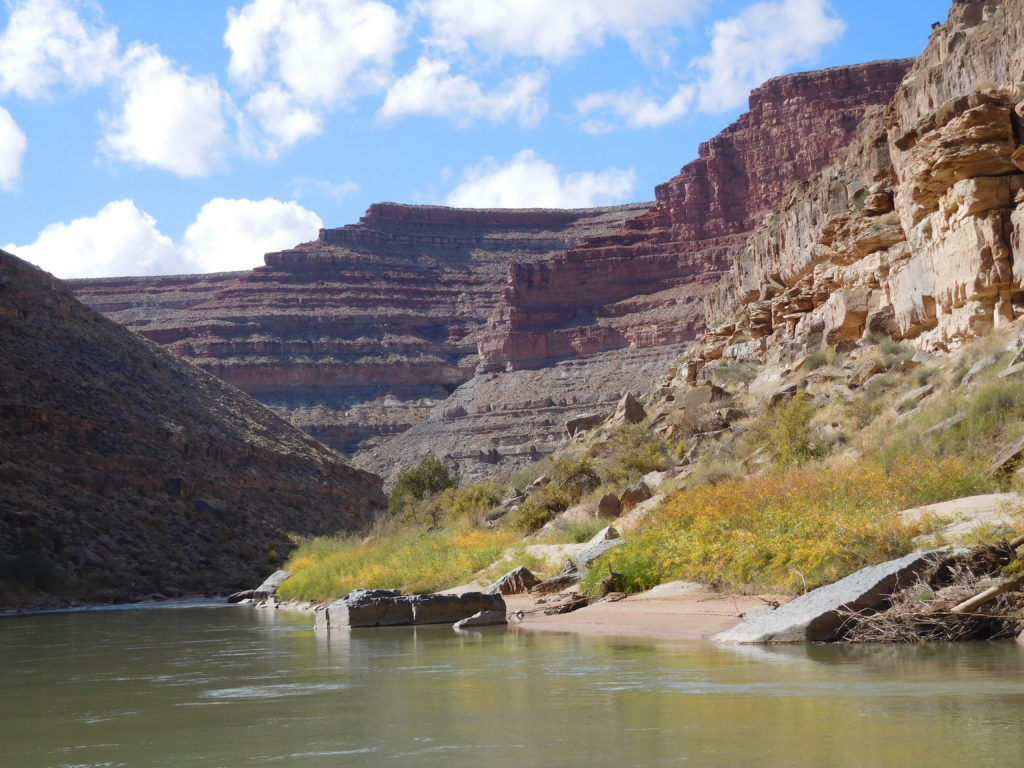 Top adventure and eco experiences rafting the San Juan river