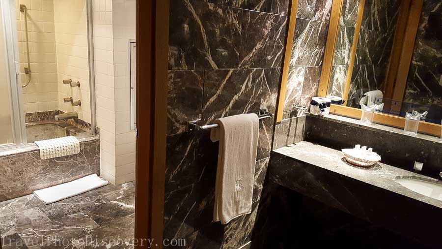 Bathroom at Hotel Casa Blanca Mexico City