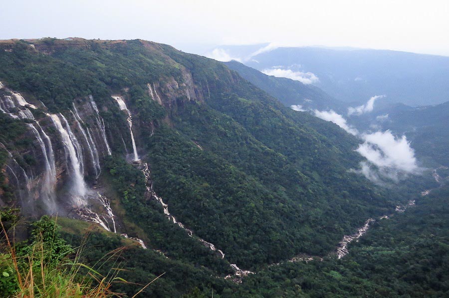 Romantic getaways around the world - Cherrapunjee