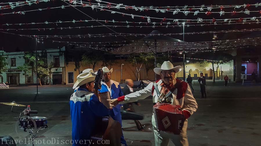 Mariachis at Garibaldi Square at night Mexico City