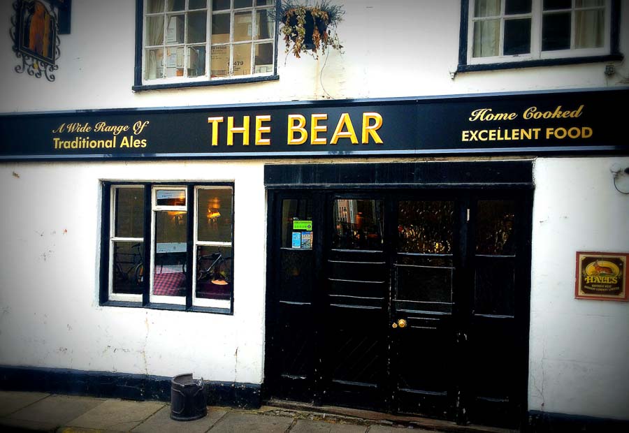 Places to visit Oxford at the Bear Pub