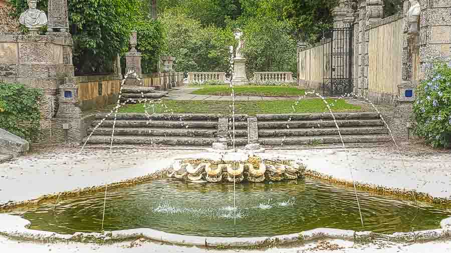 Lush living gardens of Vizcaya museum 