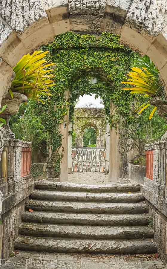 Vizcaya museum gardens and the sunken garden