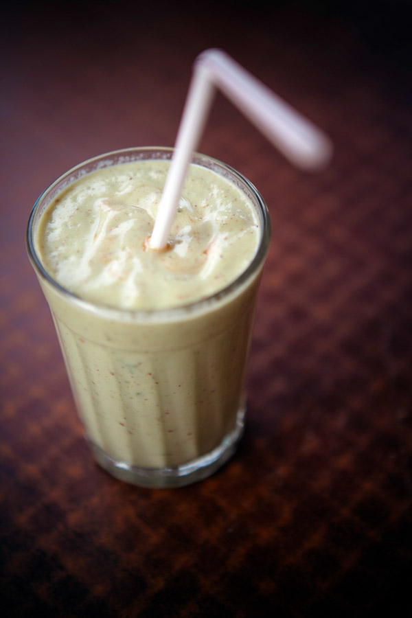 Avocado smoothie - foods to try in Morocco