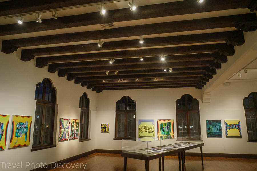 La Jolla central library and gallery