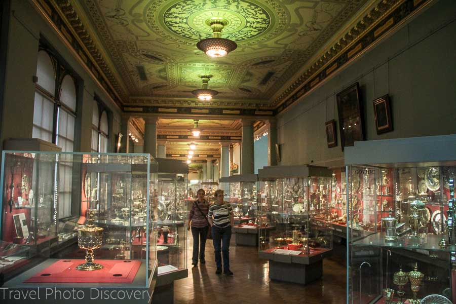Victoria & Albert Museum free in London