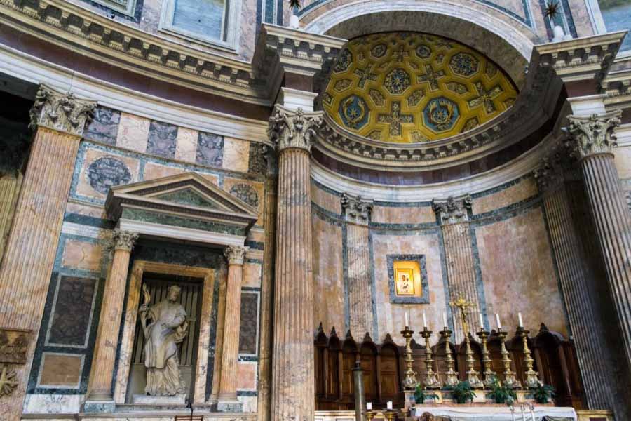 pantheon interior in Rome
