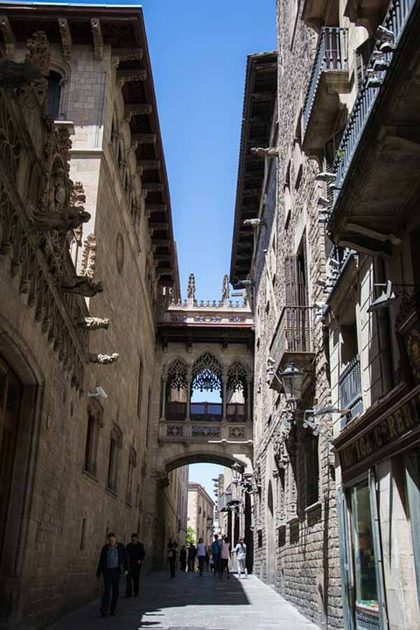 Bridge at Carrer del Bisbe