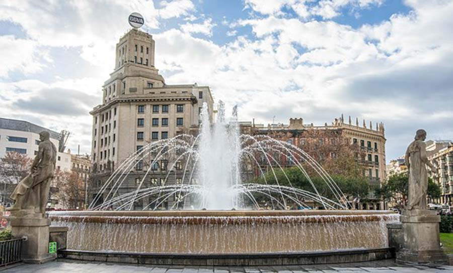 barcelona- Gracia fountain