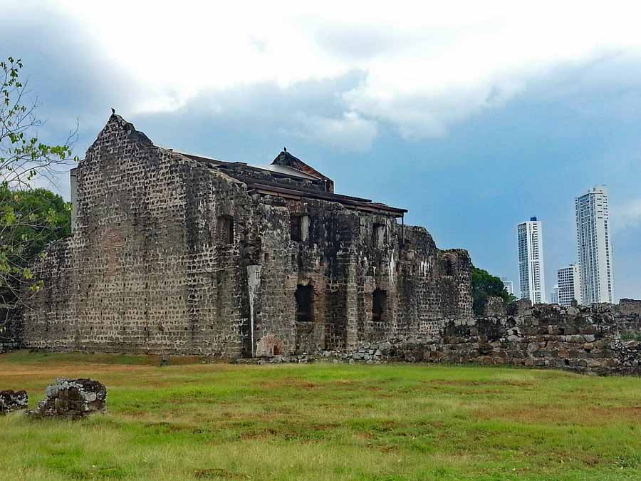 panama-city-Panama Viejo