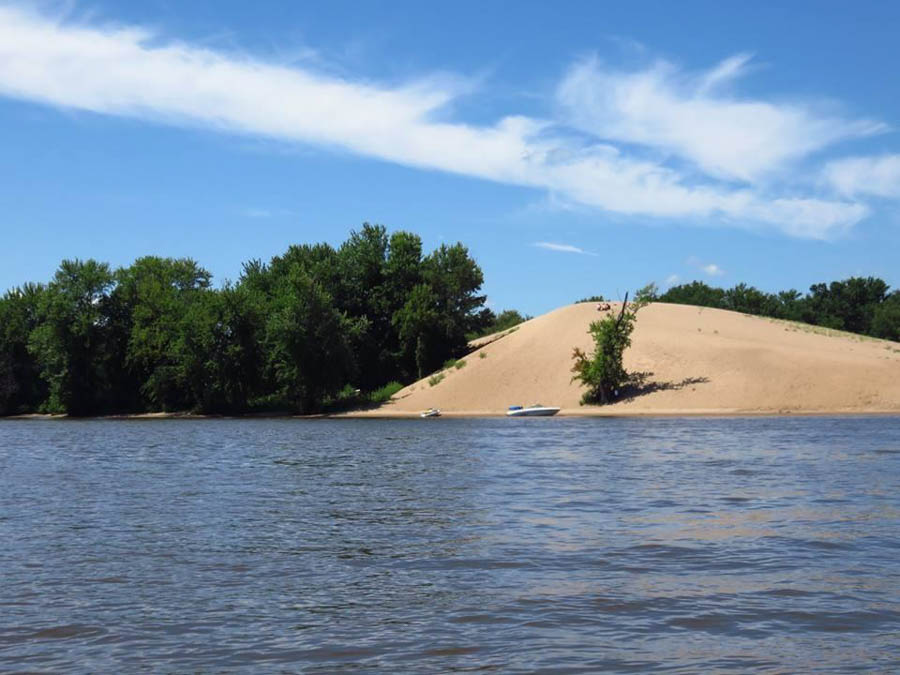 sanbar camping in the Mississippi river