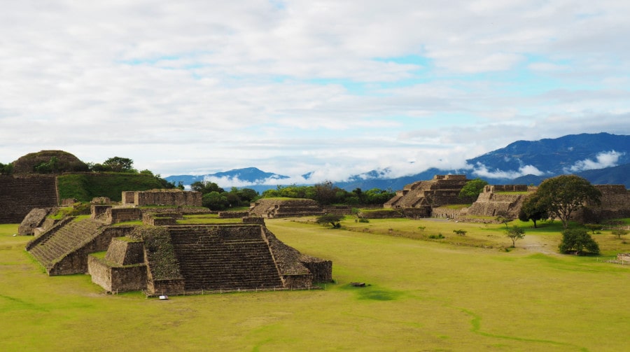 monte-alban-pyramids-oaxaca-mexico