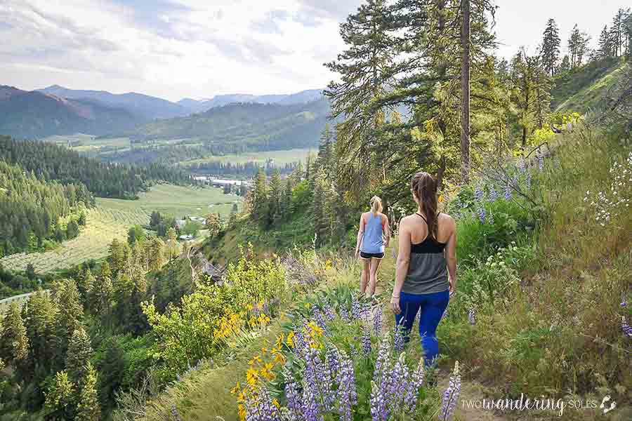 Leavenworth hike in spring time