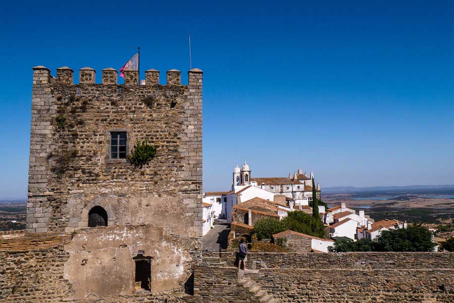 Monsaraz-castle- in Evora