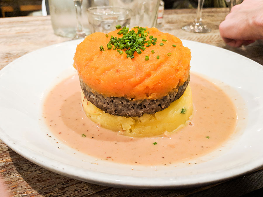 haggis-and-mash-at-makars-in-edinburgh