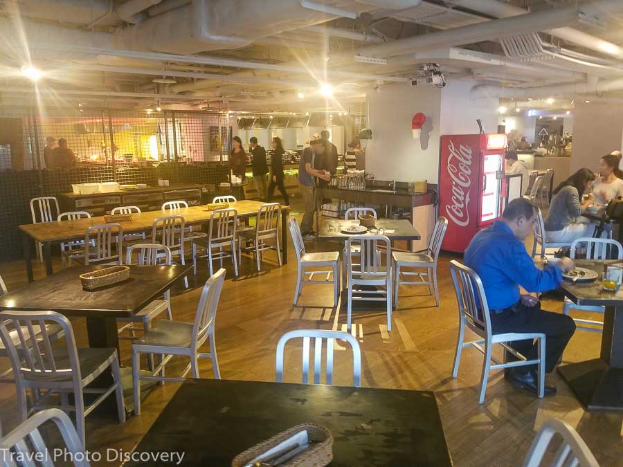 Amba Ximending dining area