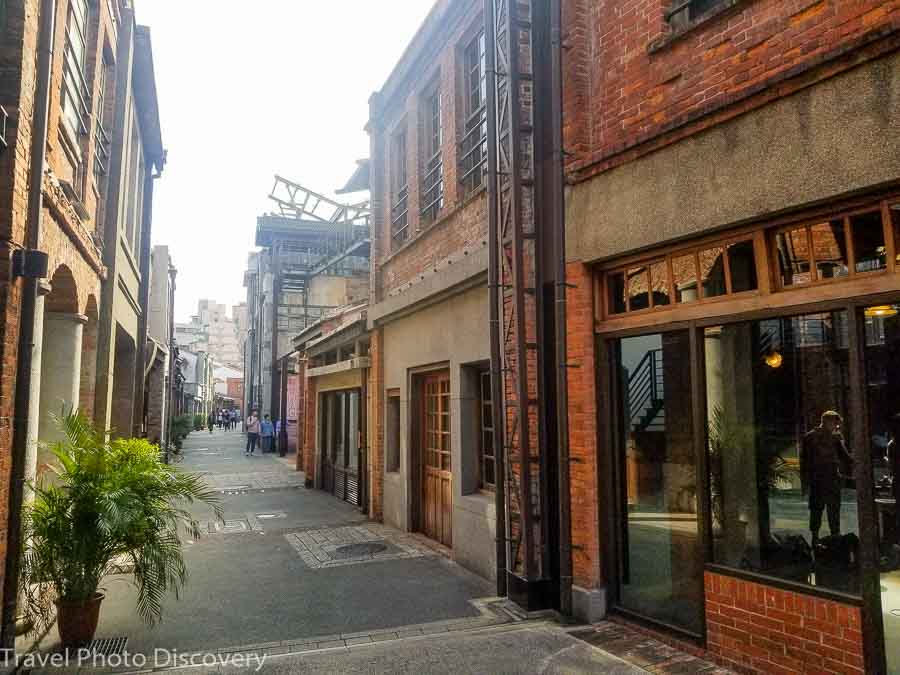 Exploring the Bopilioa historic block in Bangka