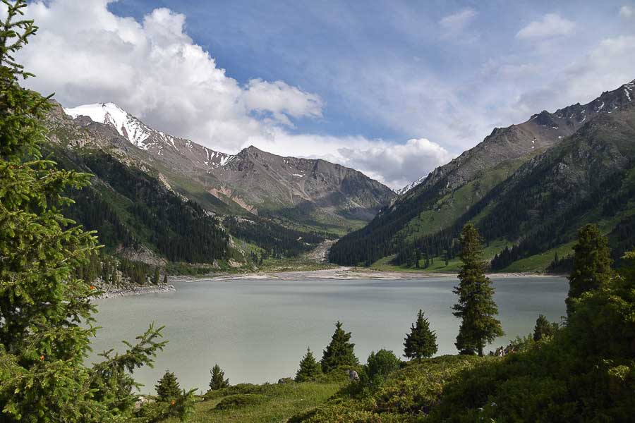 Big Lake Alamaty scenic beauty
