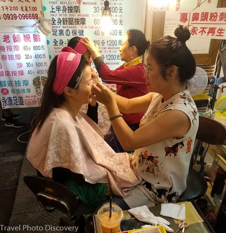 Raohe night market, asian facials