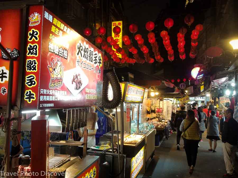 Try these popular foods to eat at Taipei's night markets now