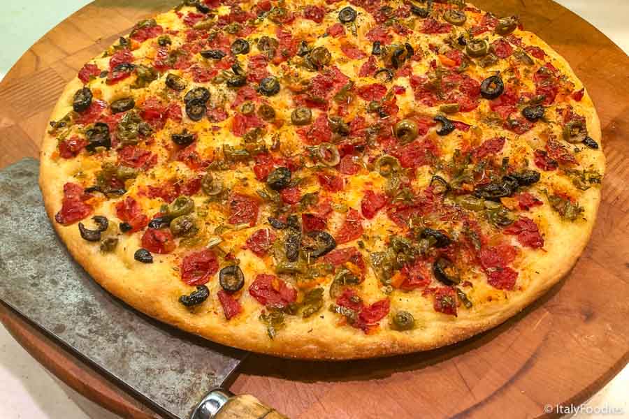 focaccia-alla-Barese-Italy-Foodies