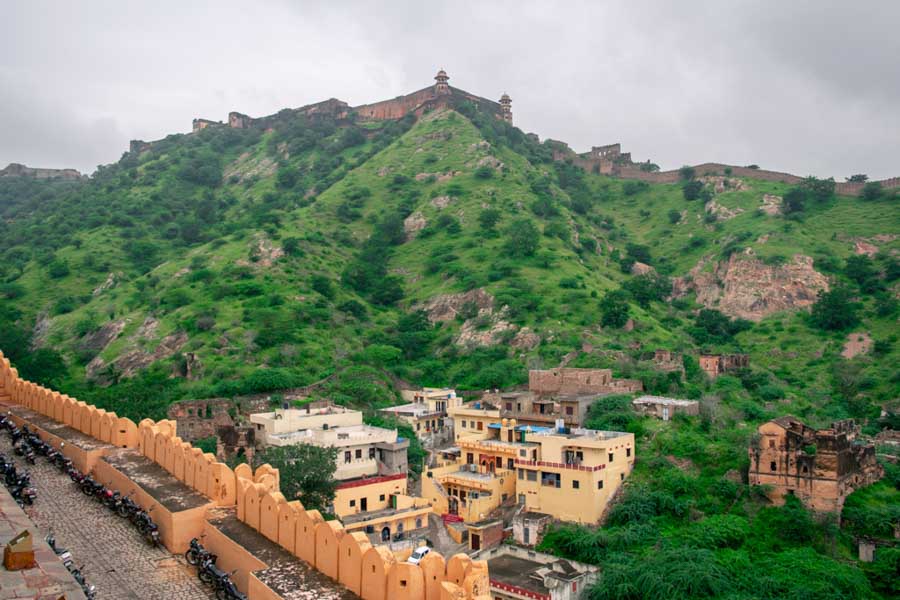 Visit the Gorgeous Nahargarh Fort