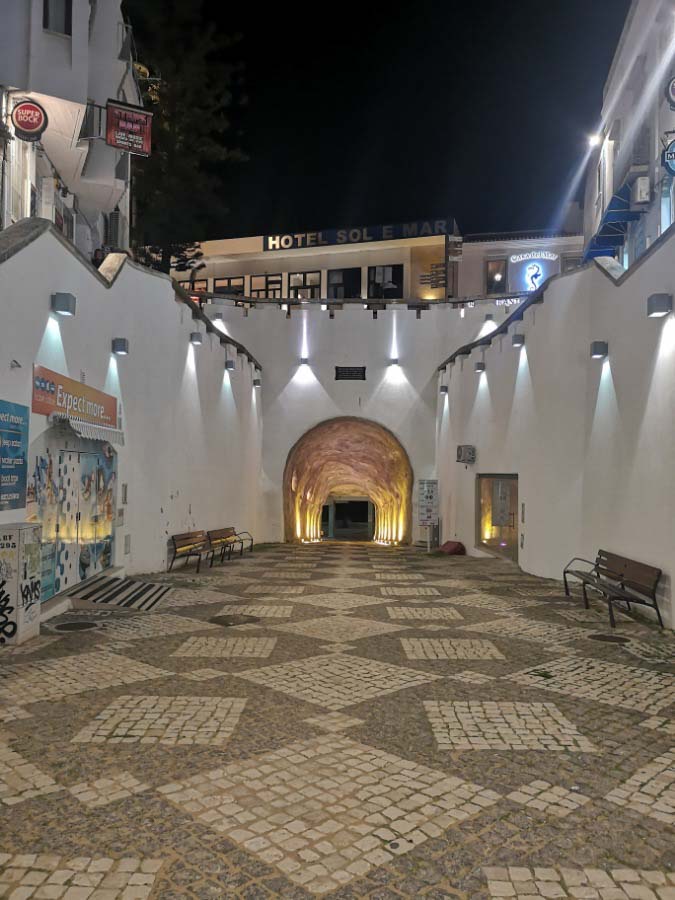 Walk around old Albufeira