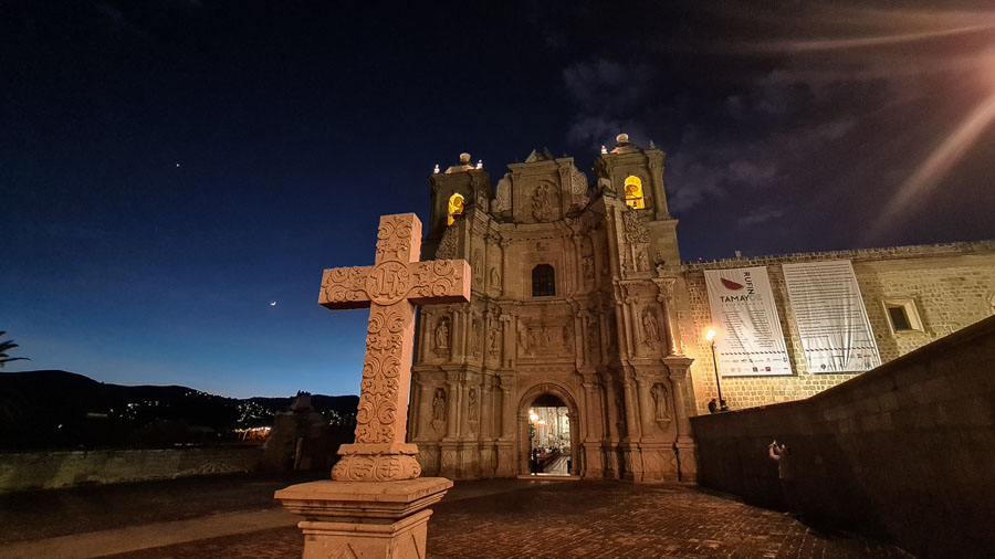 Enjoy some helado nieve while exploring some beautiful churches at the Plaza de la Danza