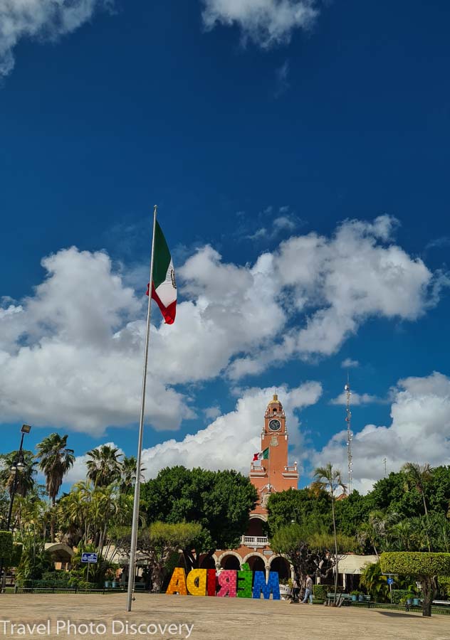 Start at the Merida Zocalo or Plaza Grande