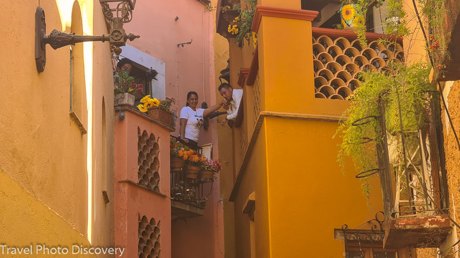 Mexican version of Romeo and Juliet at the Alley of the kiss