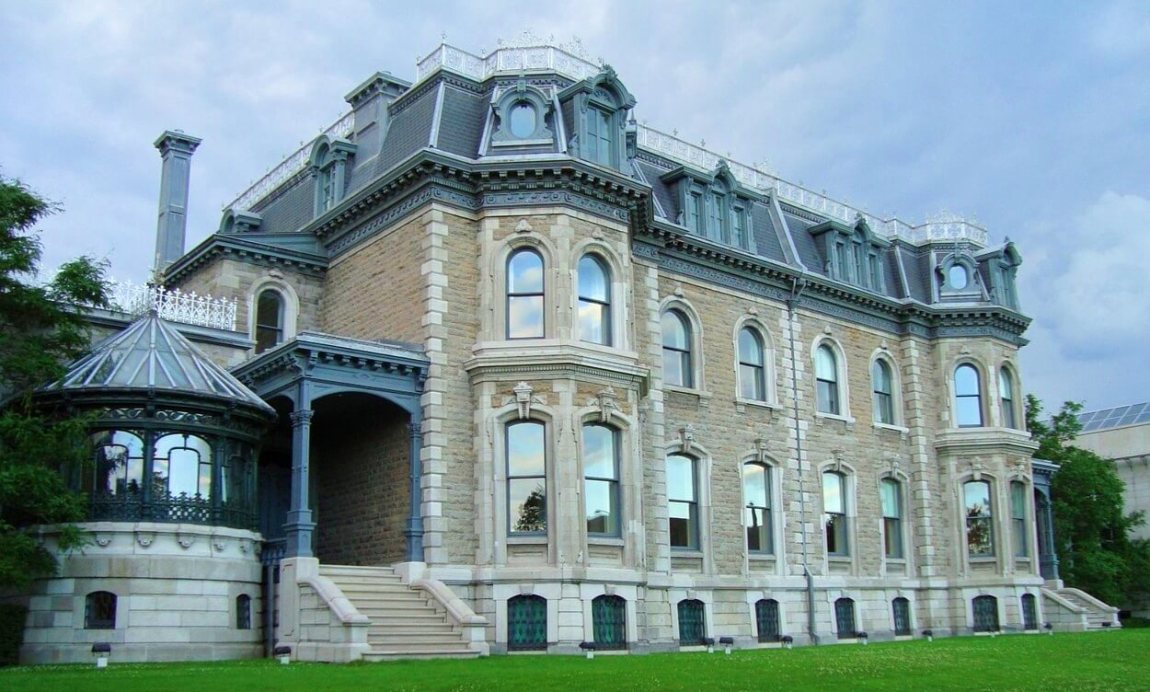 2 Days in Montreal: An Epic + Easy Itinerary 20 beautiful building in montreal