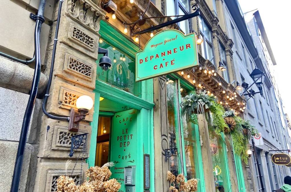 2 Days in Montreal: An Epic + Easy Itinerary 16 cute cafe in montreal
