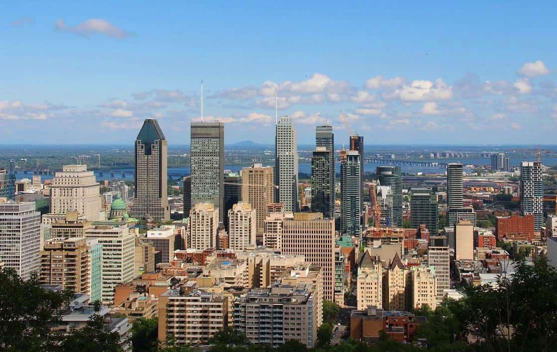 2 Days in Montreal: An Epic + Easy Itinerary 6 montral skyline from mount royal (1)
