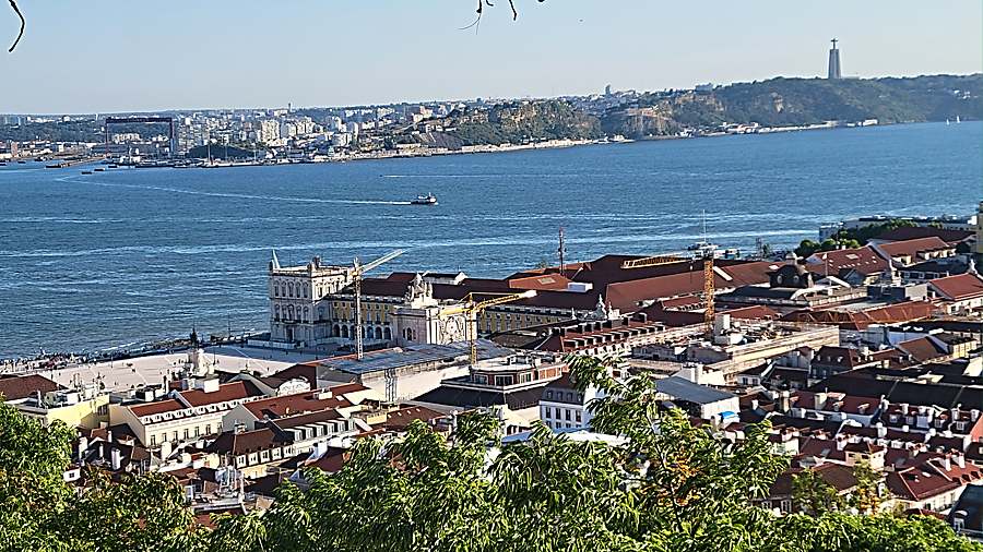 Visit the Miradouro of the Alfama