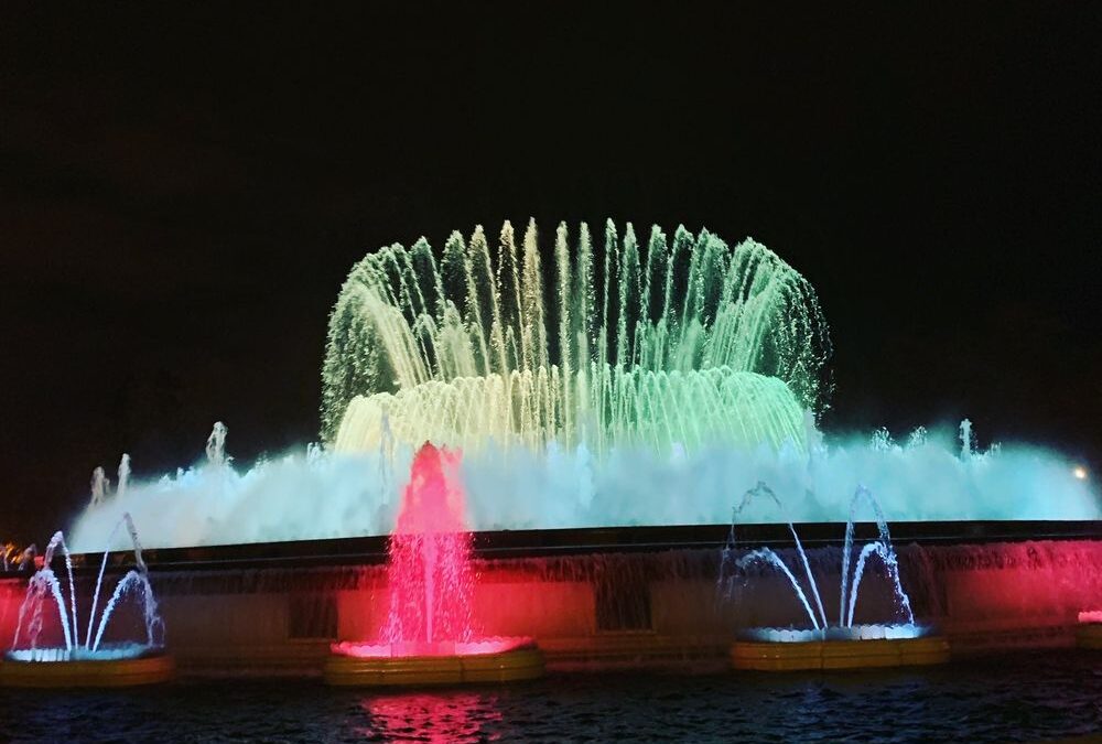 Magic Fountains of Montjuic (a fantastic night attraction and free)