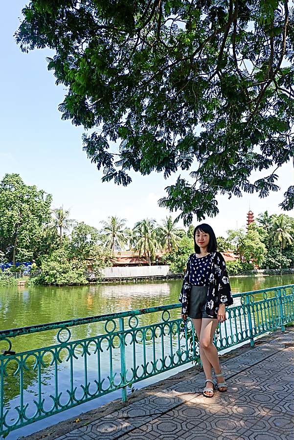 Cycle around Hanoi’s West Lake