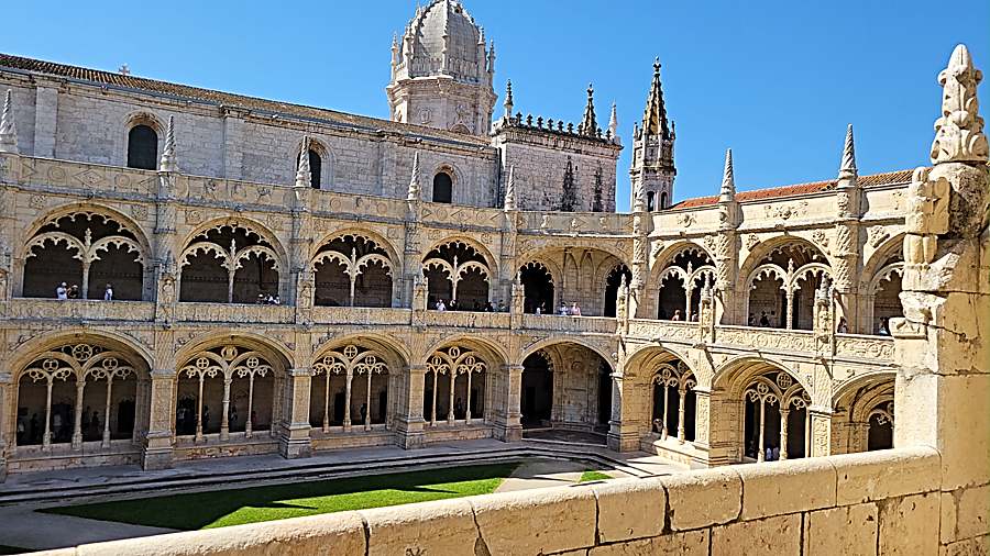 Brief history of The Mosteiro dos Jerónimos and church of Santa Maria